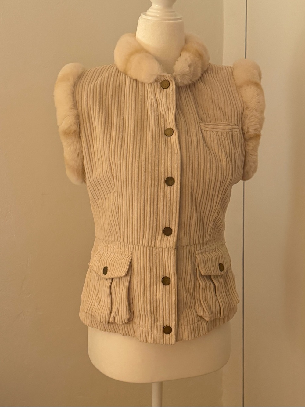 Blumarine Cream Quilted Rabbit Fur Trim Sleeveless Vest